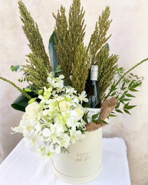 Kit Box GG <br> Buquê Orquídeas <br>  e Vinho Tinto Espanhol 750ml