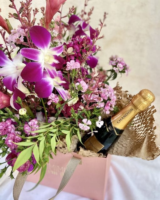Kit Bolsa M Arranjo Tropical Chique com Baby Chandon - Image 3