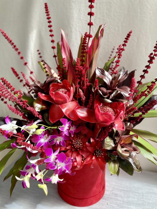 Box Camurça Cereja Arranjo GG <br>  Bastão-do-imperador, Orquídeas, Dracena - Image 2