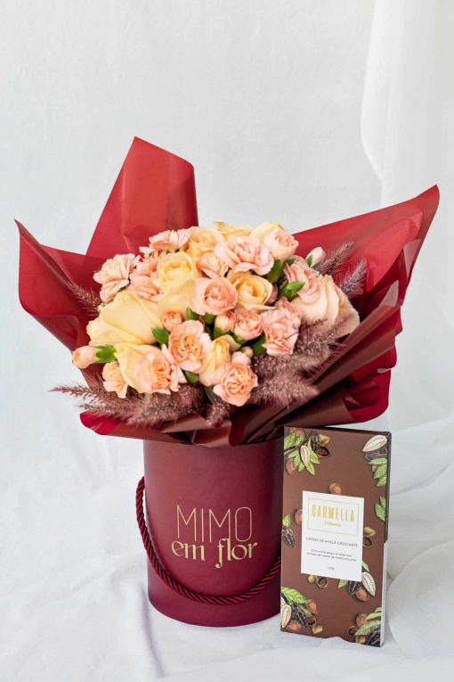 Box Clássica Marsala  com Buquê Champanhe e Barra Creme de Avelã Carmella Patisserie
