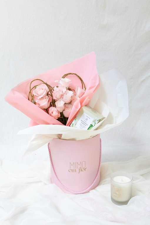 Box Coração de 10 Rosas e Vela Patchouli Vanilla - Image 2