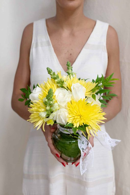 Vaso Vidro Rosa e Anastácia Amarela com Vela Flor de Laranjeira - Image 2