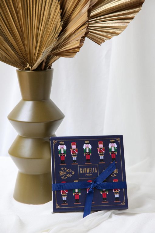 Kit Vaso Moderno Leques com Bola de Natal Nutella Crocante (mais doces disponíveis) - Image 2
